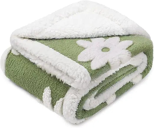 Waterproof Pet Blanket For Dogs Fluffy Fleece Sherpa